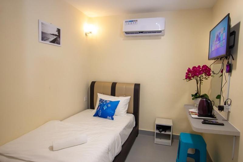 Southern Tip Hotel Pontian Kecil Exterior foto