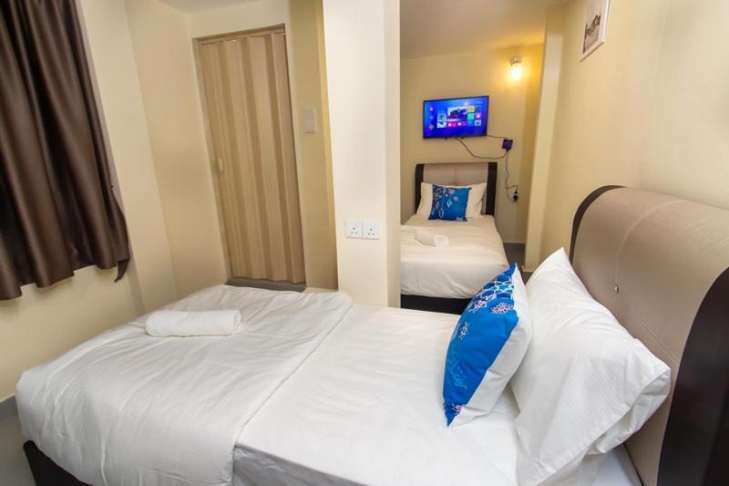 Southern Tip Hotel Pontian Kecil Exterior foto