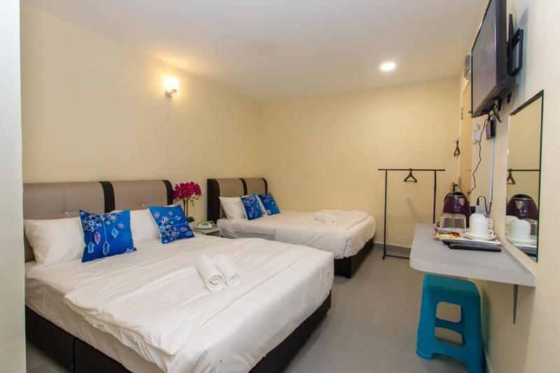 Southern Tip Hotel Pontian Kecil Exterior foto